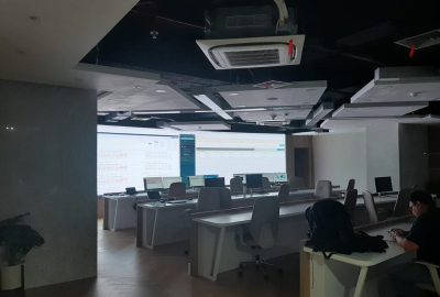 Ruang server